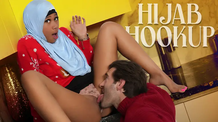 It’s Christmas, Skyla Sun! - Hijab Hookup